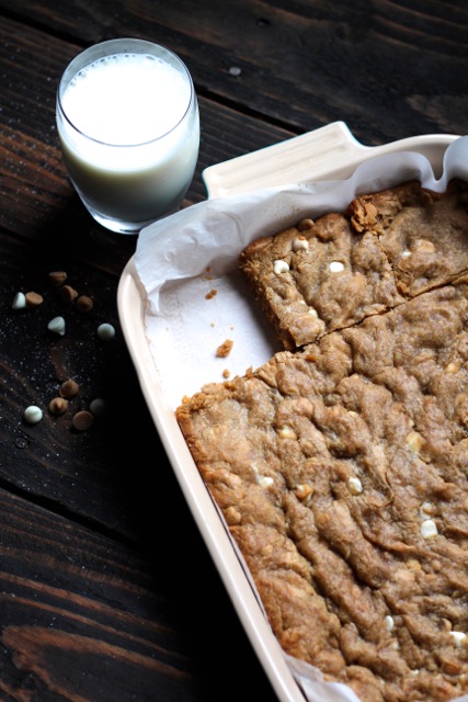 peanut butter blondies